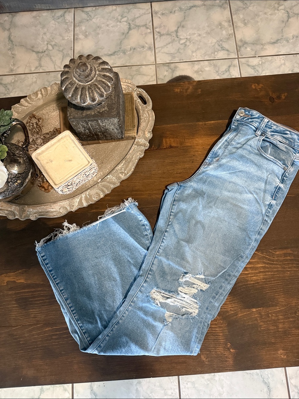 Light Blue Distressed Women's Jeans - Classic Casual Fit